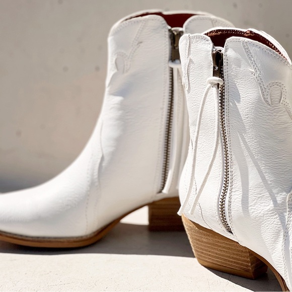 NEW Pointy Toe Stack Block Heel Zip Up Western Ankle Booties Boots Off White - Picture 7 of 15